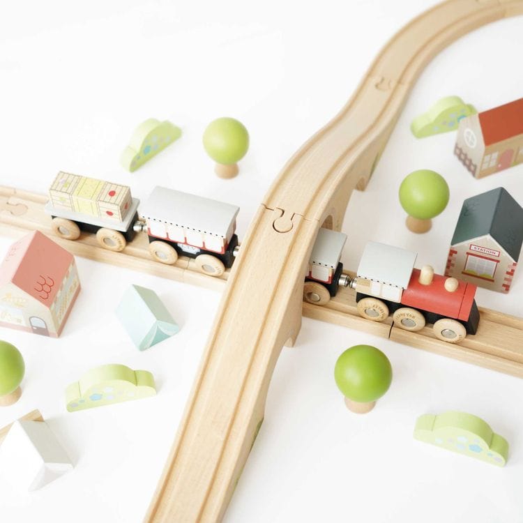 Figure 8 Wooden Train Set – 40 Pieces - FAO Schwarz