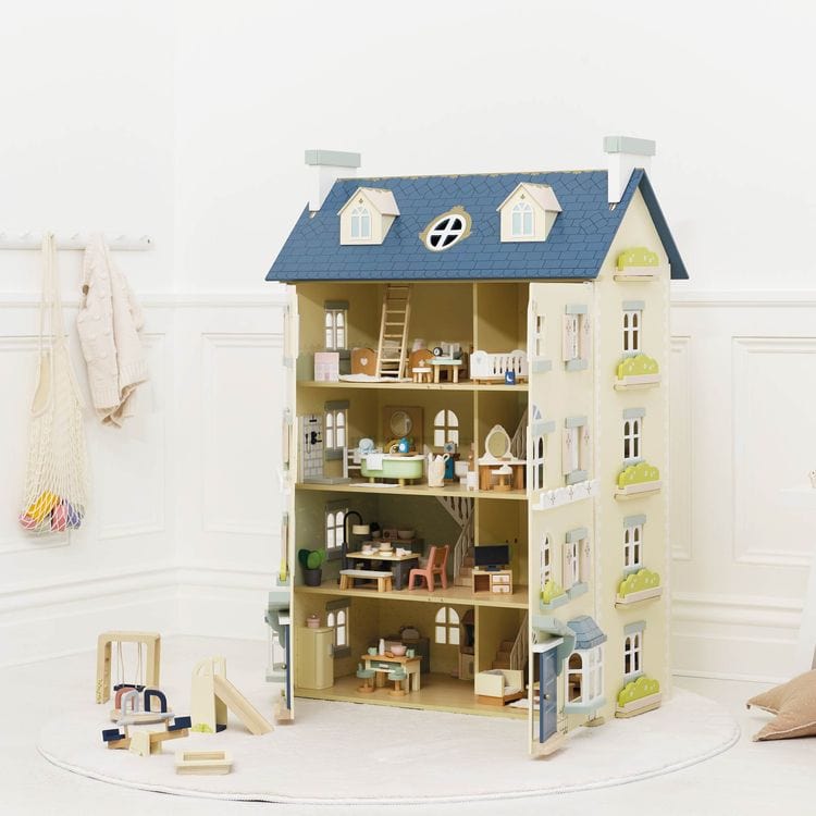 Palace Wooden Dollhouse - FAO Schwarz