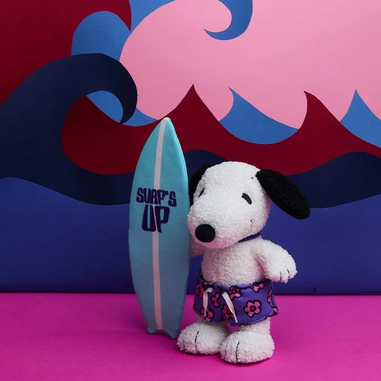 Snoopy Surf Dog Plush – 8.5″ - FAO Schwarz