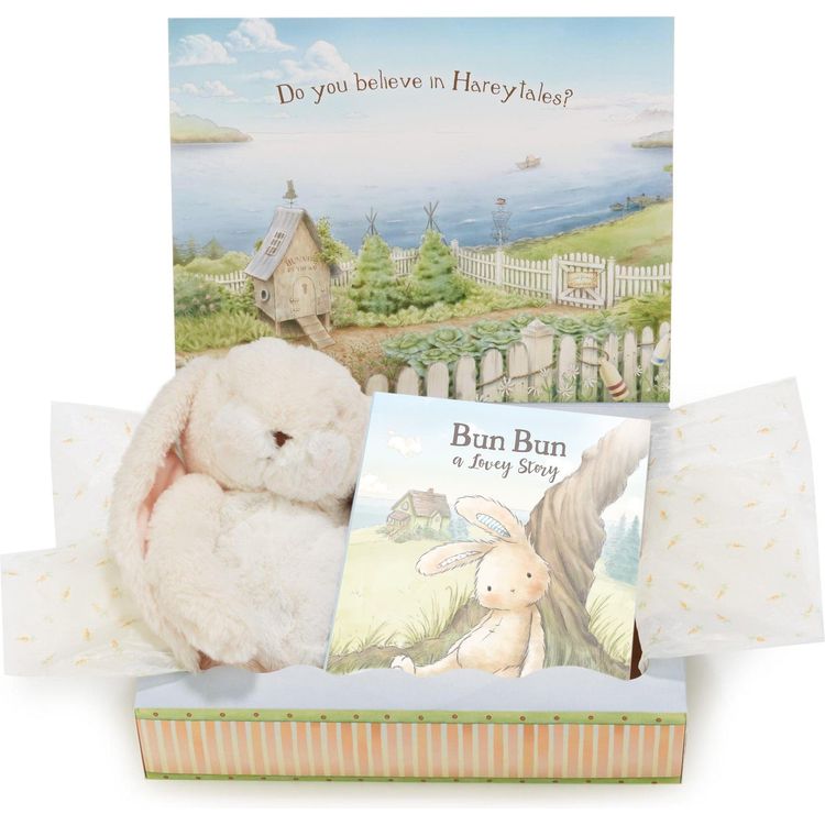 A Lovey Story Gift Set - FAO Schwarz