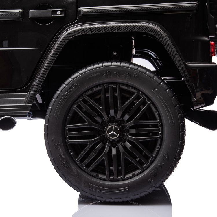 Mercedes G-Wagon 24V 4×4 2-Seater Ride on Car - FAO Schwarz