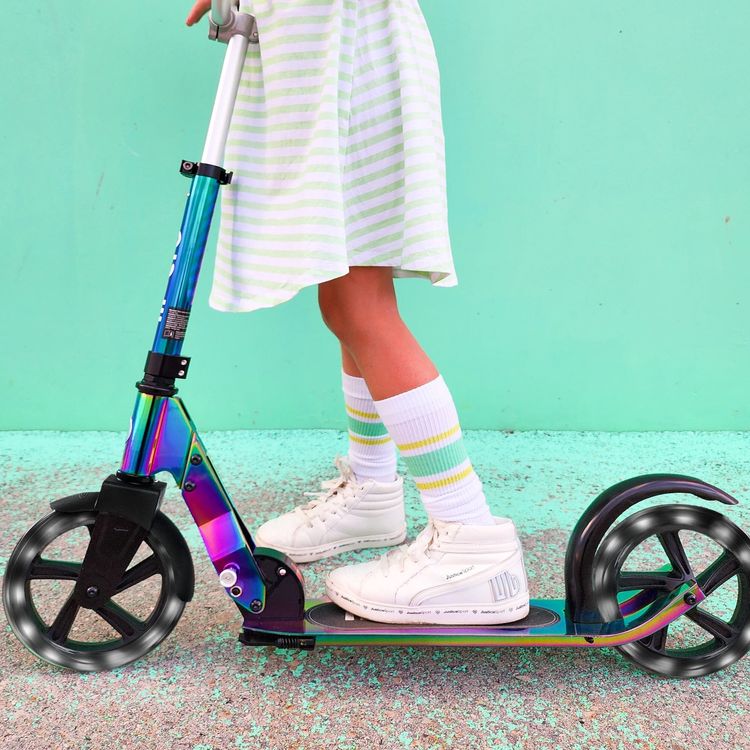 Micro Cruiser LED Scooter – Neochrome - FAO Schwarz
