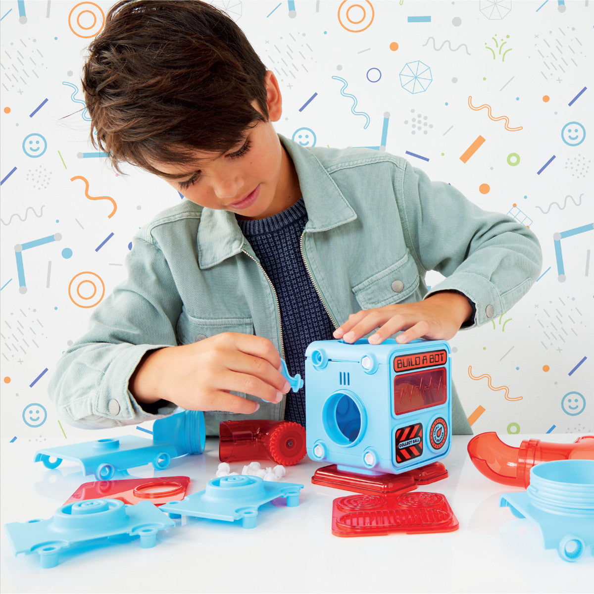 DIY Prize-Pod Robot 52-Piece Retro Vending Machine Build Kit - FAO Schwarz