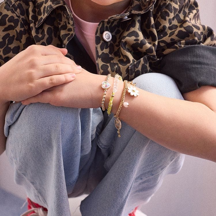Kid’s Charm Bracelet – Motif - FAO Schwarz