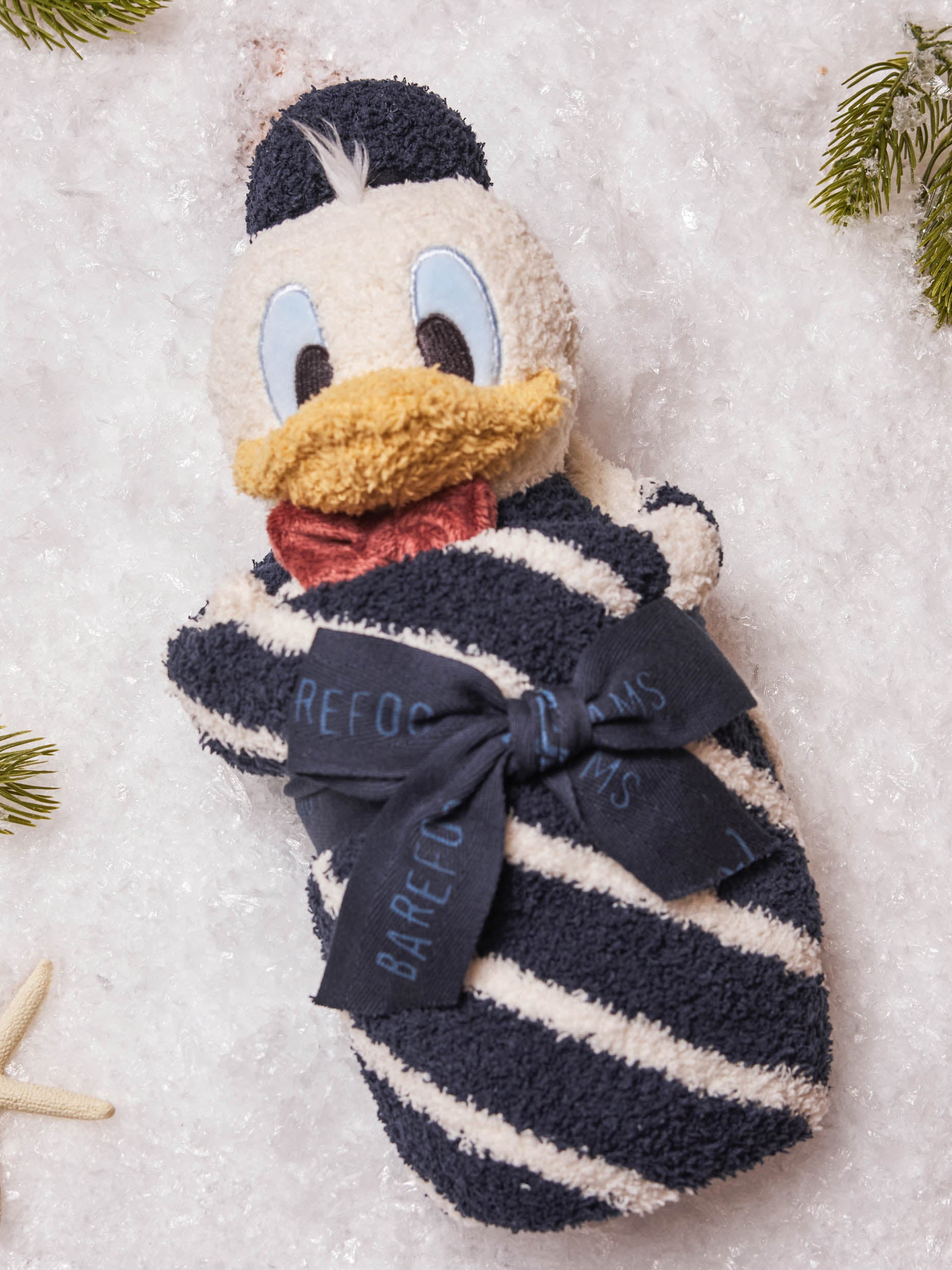 CozyChic® Disney Donald Duck Blanket - FAO Schwarz