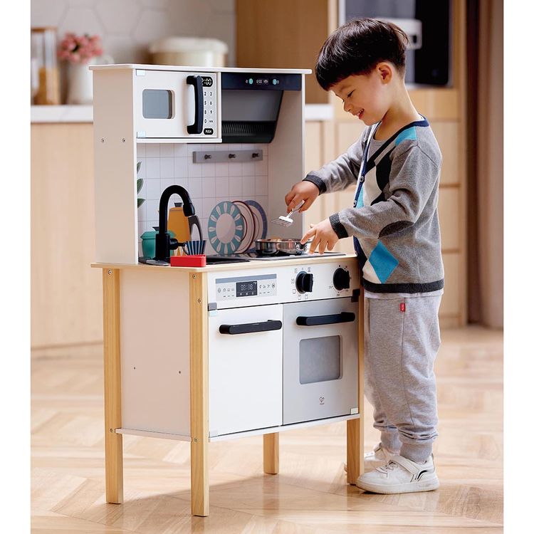 Modern Smart Kitchen - FAO Schwarz