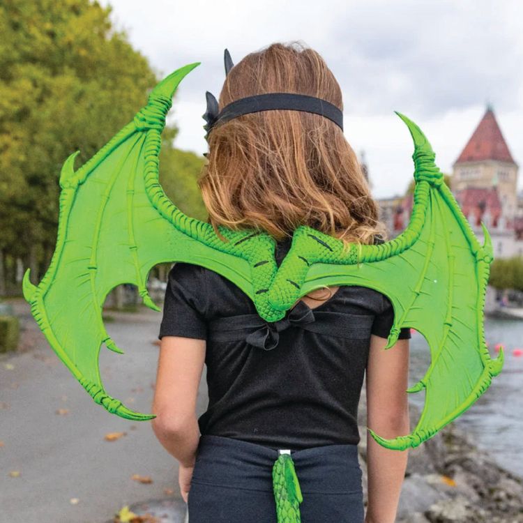 Dragon Wings – Green - FAO Schwarz