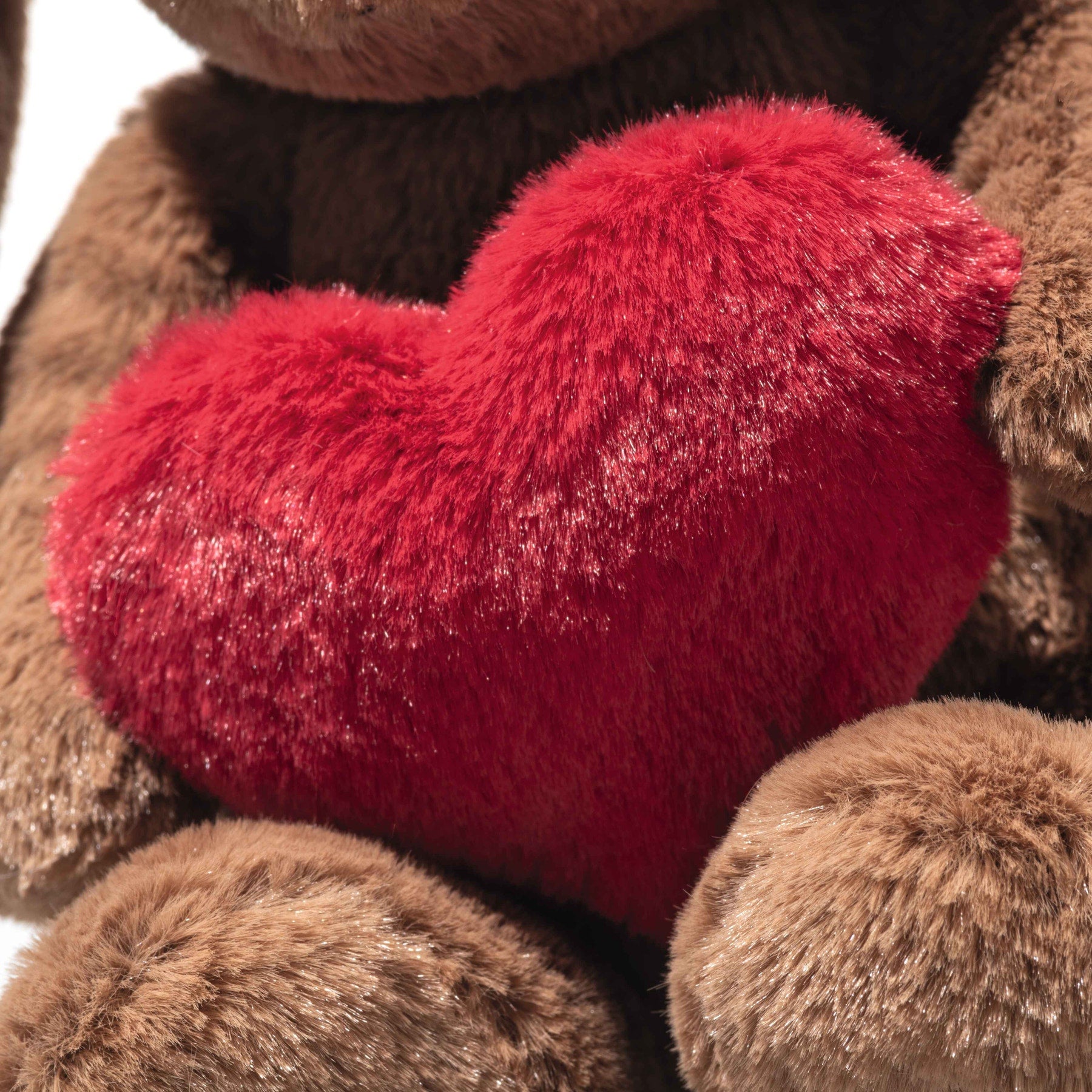 Hoppie Rabbit Brown Plush with Heart – 6″ - FAO Schwarz