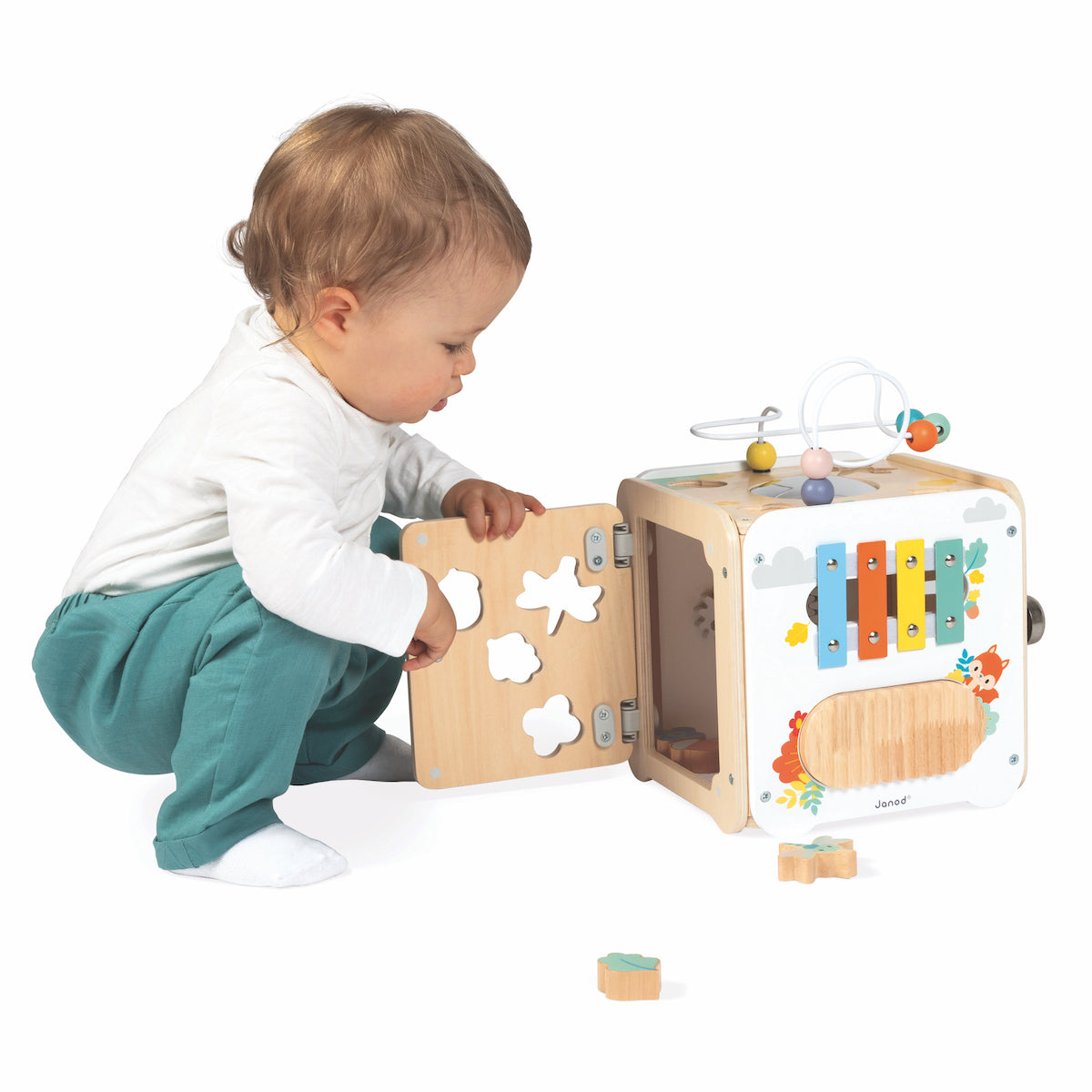 Pure Large Multi-Activity Cube - FAO Schwarz