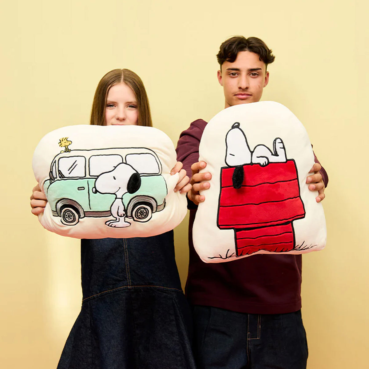 Peanuts Camper Van Pillow – 11″ - FAO Schwarz