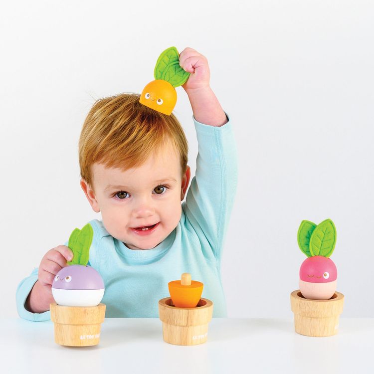 Stacking Wooden Veggies – 9 Pieces - FAO Schwarz