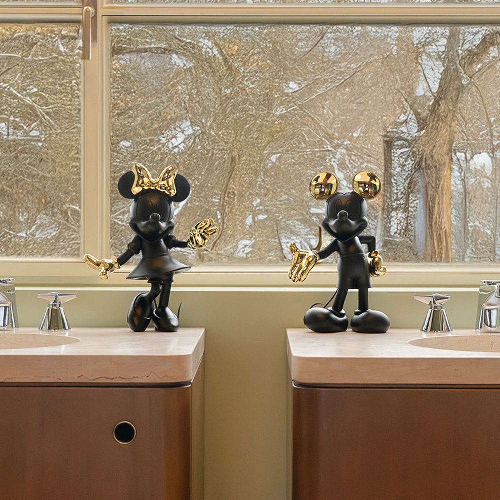 Mickey Mouse Welcome 12″ Studio Figurine – Black & Gold - FAO Schwarz