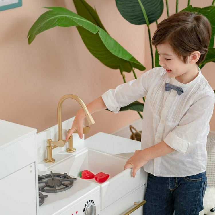 Little Chef Boston Classic Play Kitchen & Cookware – White - FAO Schwarz