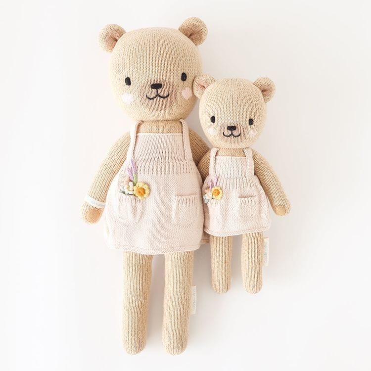 Regular 20″ Goldie the Honey Bear Hand-Knit Doll - FAO Schwarz