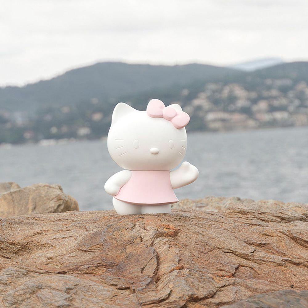 Hello Kitty Figure in Pink Robe – 10.6″ - FAO Schwarz