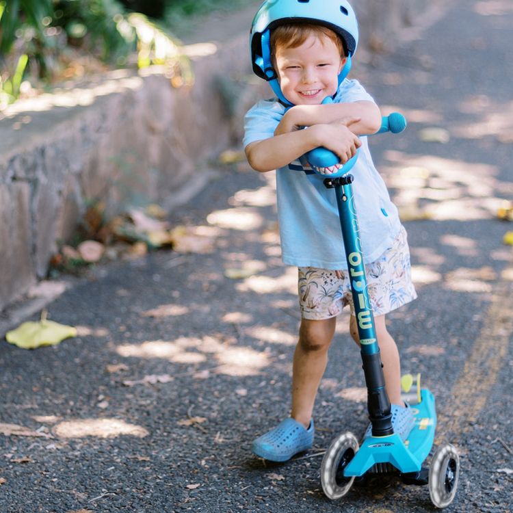Micro Maxi Foldable LED Scooter - FAO Schwarz