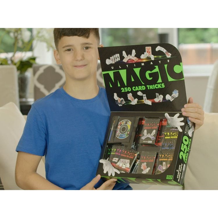 Marvin’s Ultimate 250 Card Tricks - FAO Schwarz