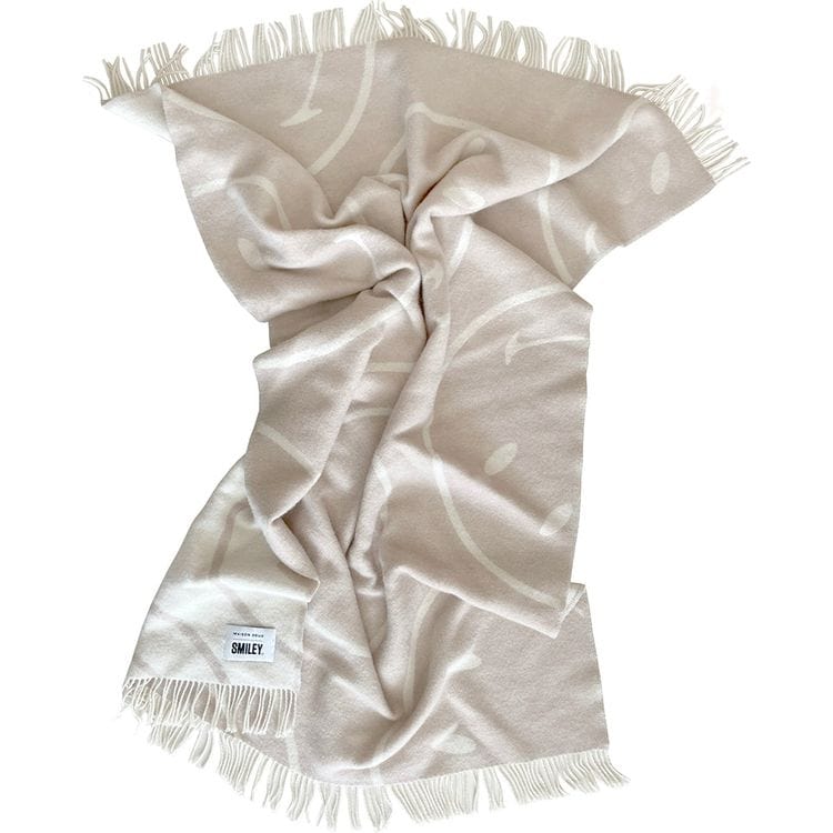 Smiley Blanket – White/Grey - FAO Schwarz