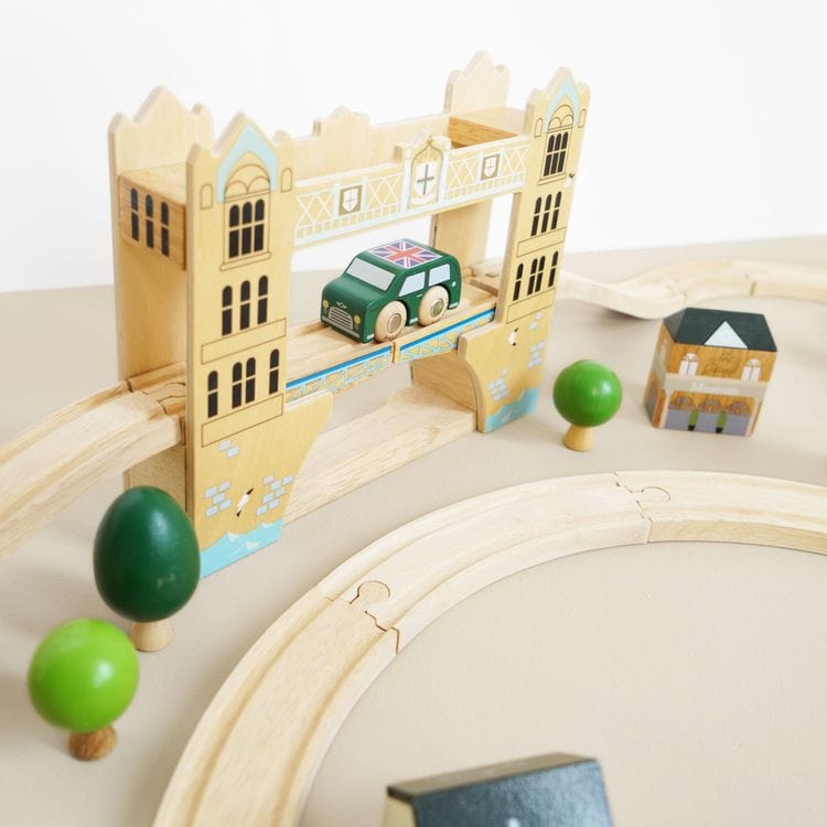 London Wood Train Set – 120 Pieces - FAO Schwarz
