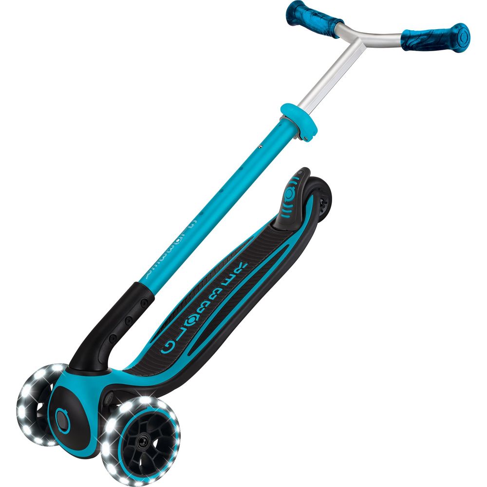 Ace Lights Scooter - FAO Schwarz