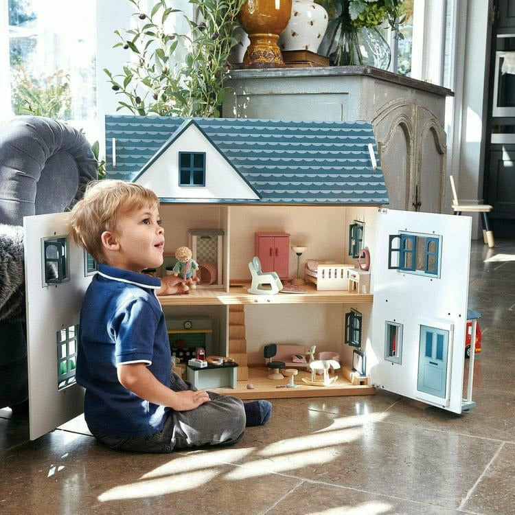 Dovetail Dollhouse - FAO Schwarz