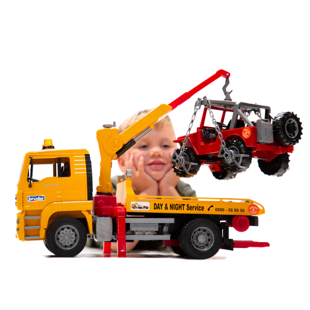 MAN TGA Breakdown Truck with Cross Country Vehicle - FAO Schwarz