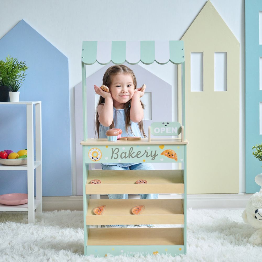 Jolly Pals Wooden Bakery Stand with 12 Pastry Pieces - FAO Schwarz