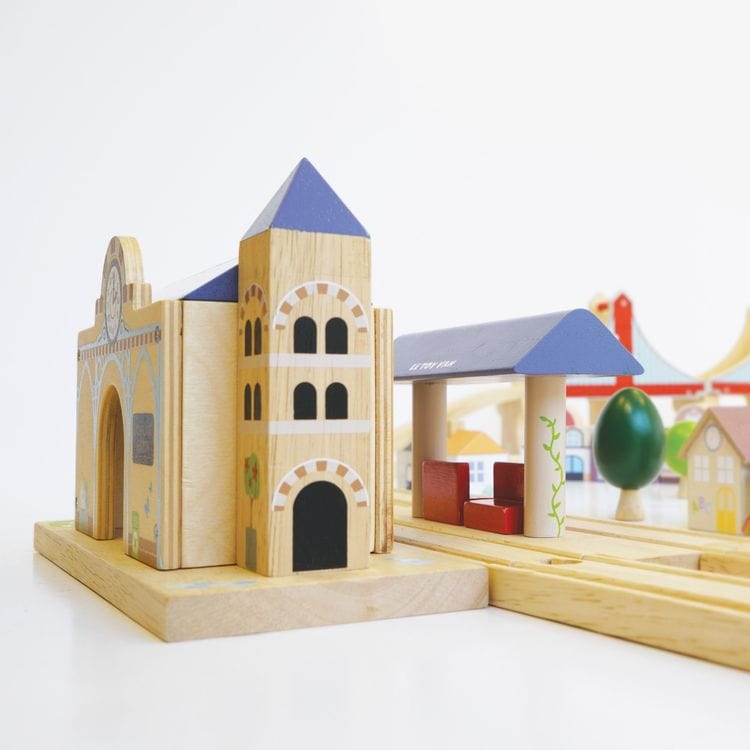 Royal Express Train Set – 180 Pieces - FAO Schwarz