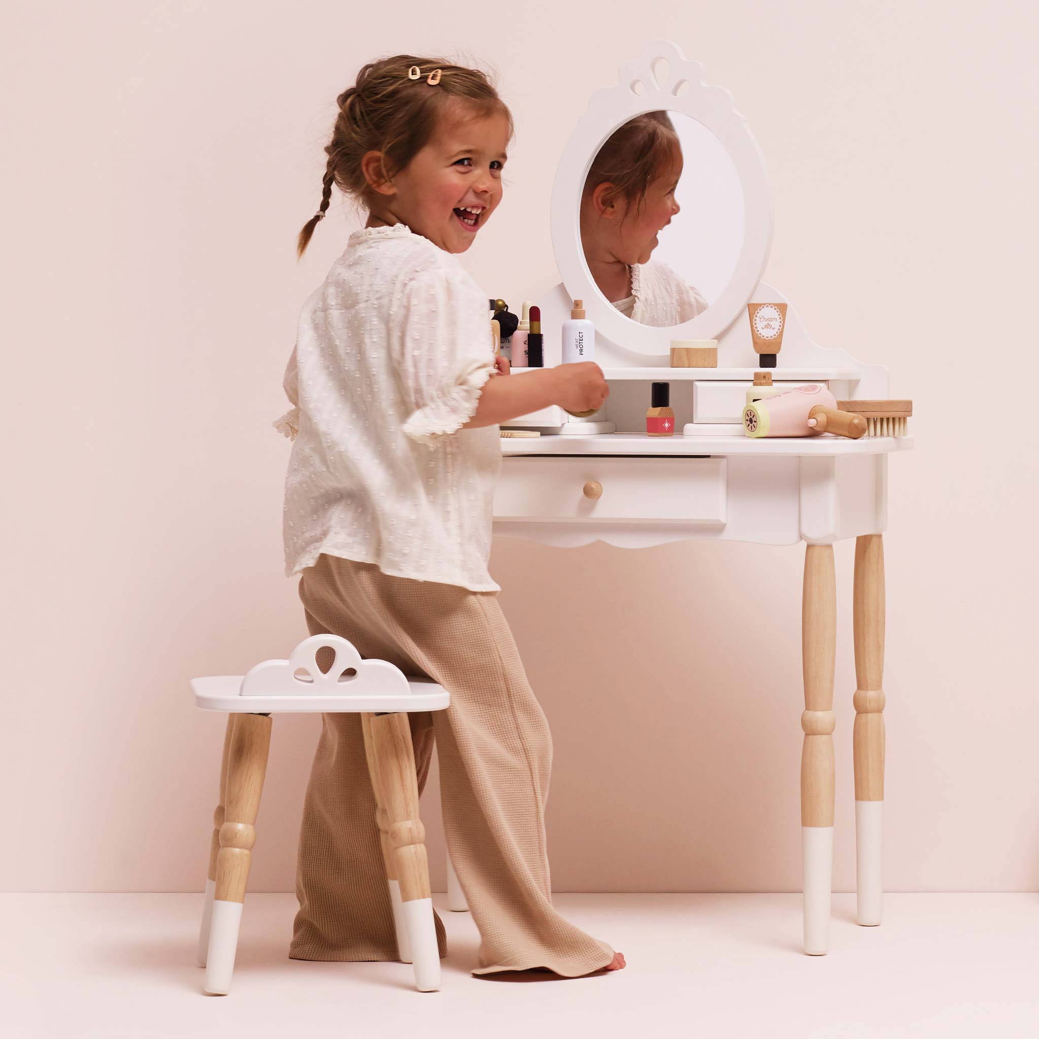 Wooden Hair Straighteners & Accessory Pretend Play Set - FAO Schwarz