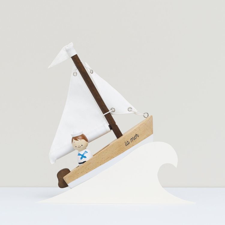 Wooden Sailing Boat & Captain - FAO Schwarz